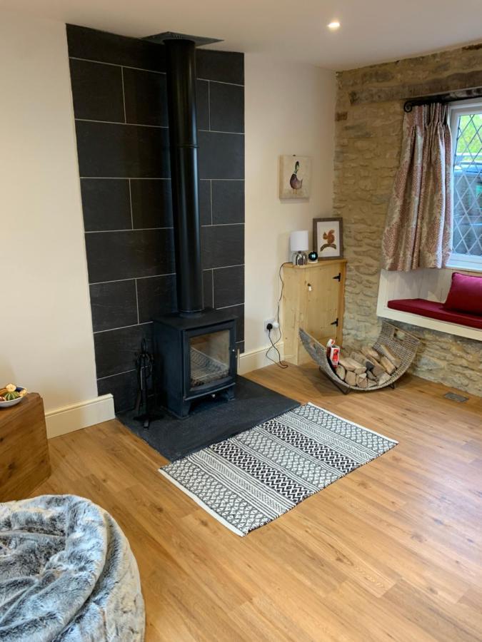 Cotswold Coombe Cottage Wotton-under-Edge Exteriör bild